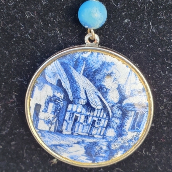 Vintage Delft Locket - Picture 8 of 8